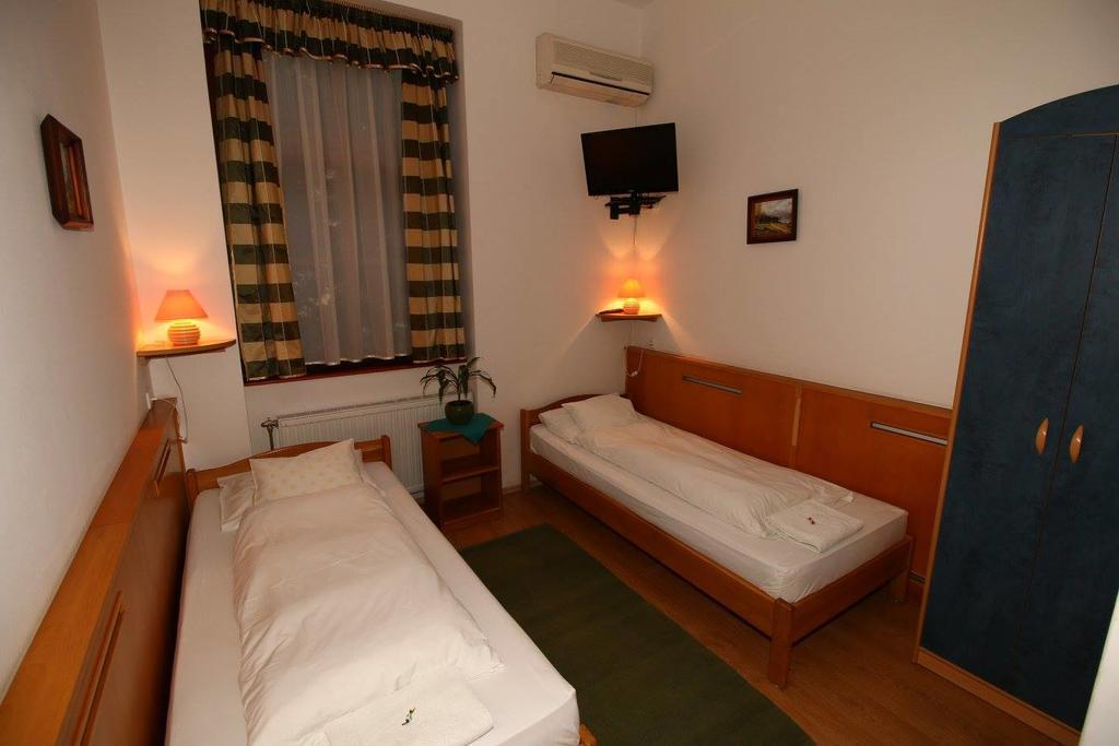 Szent Istvan Fogado Hotel Nagymaros Exterior foto